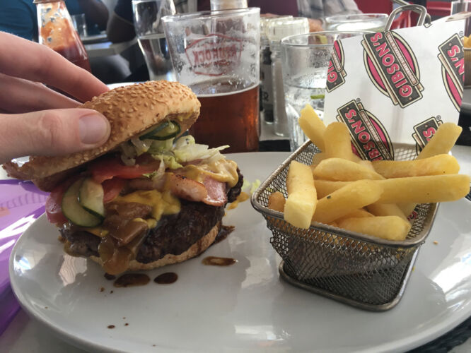Burger at Gibson's