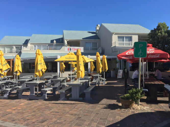 Happy hour on Woodbridge Island