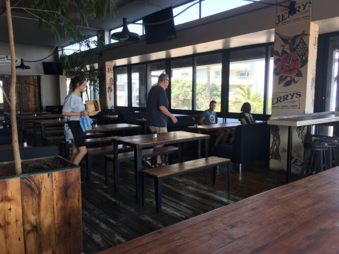 Lunch at Jerry's Burgers