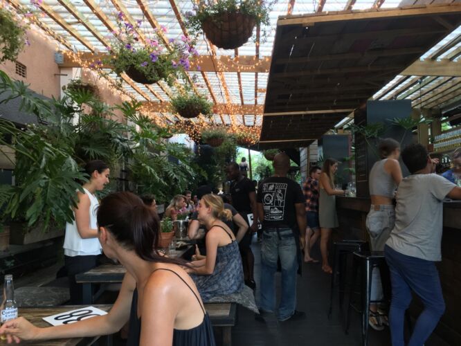 Yours Truly Bar/Restaurant