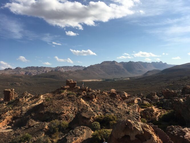 Badlands + mountains